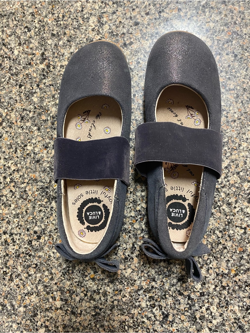 Livie & Luca Aria Flat